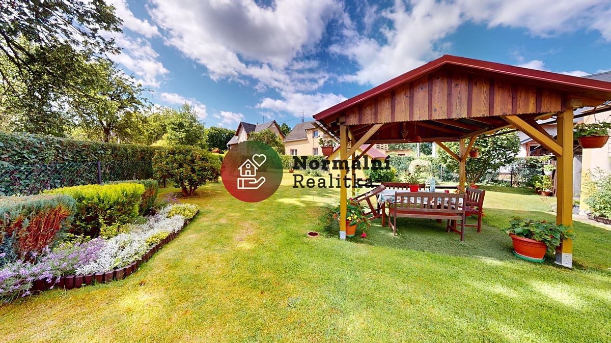 Prodej rodinného domu 350 m², pozemek 2393 m² – fotografie 2