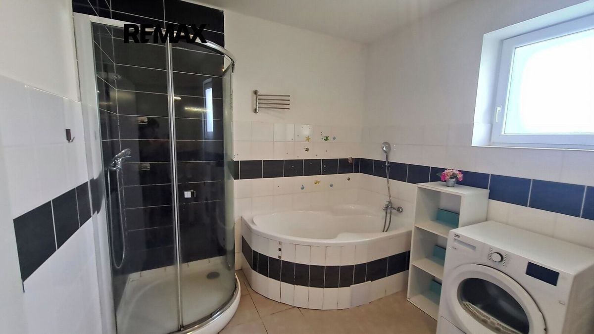 Prodej rodinného domu 140 m², pozemek 1155 m² – fotografie 5