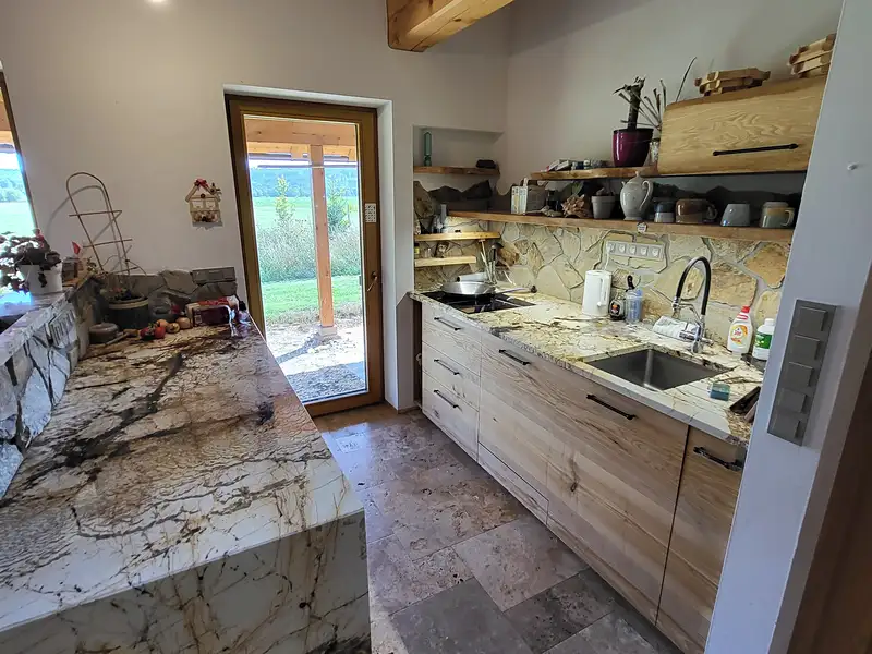 Pronájem rodinného domu 103 m², pozemek 1500 m², Rohoznice – náhled fotky 2