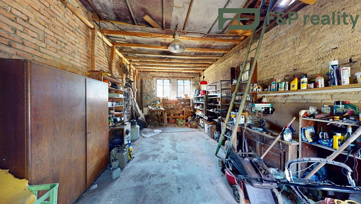 Prodej rodinného domu 135 m², pozemek 682 m² – fotografie 2