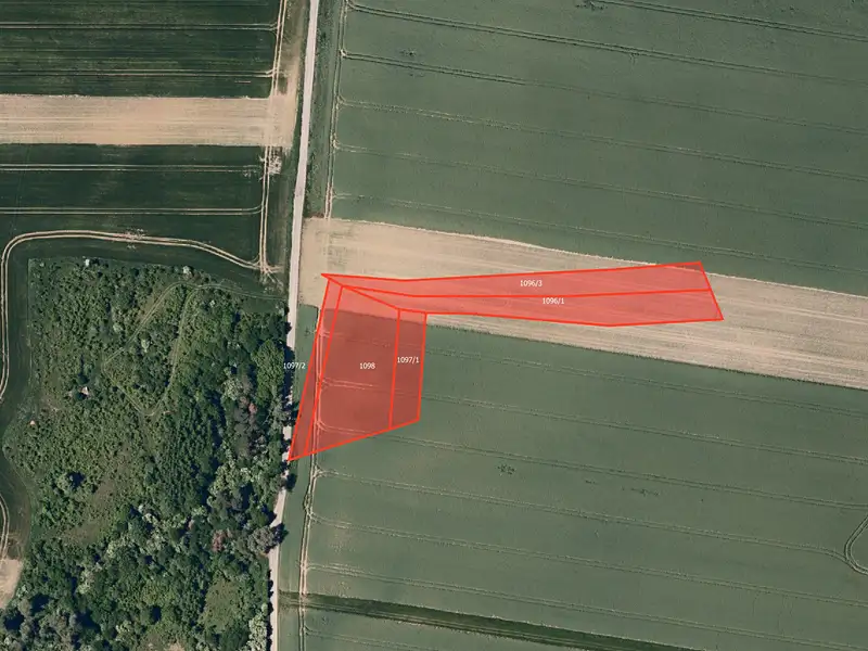 Prodej pole 7038 m², Spytihněv – náhled fotky 1