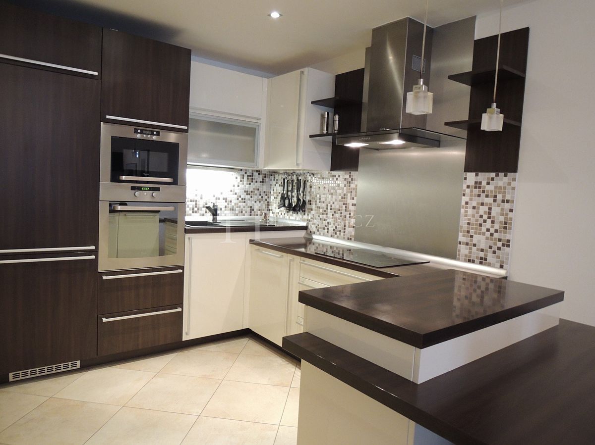 Pronájem bytu 2+kk 69 m²