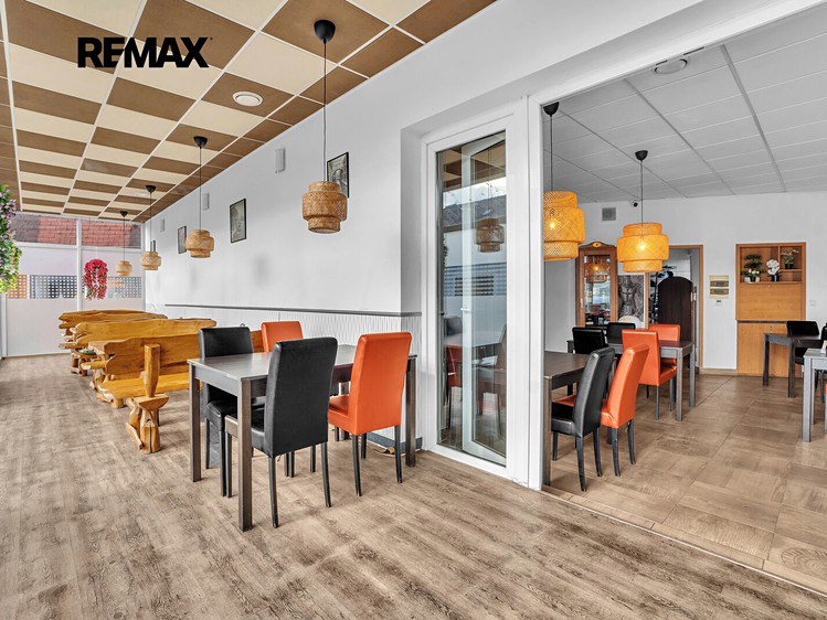 Prodej komerčního prostoru, 637 m² (9 z 33)