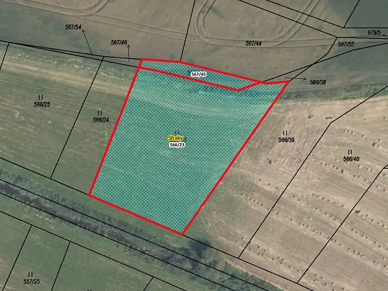 Prodej pozemku 2621 m², Straky – náhled fotky 1