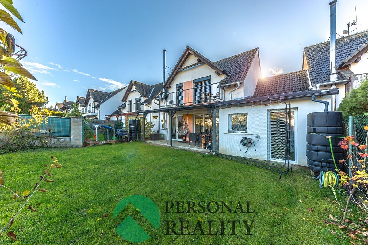 Prodej rodinného domu 160 m², pozemek 338 m² – fotografie 2