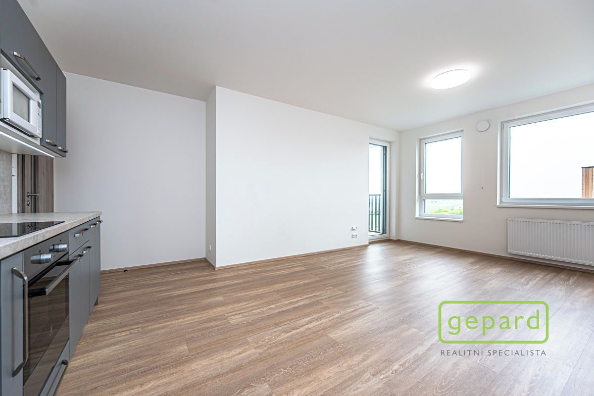 Pronájem bytu 2+kk 63 m² – fotografie 3