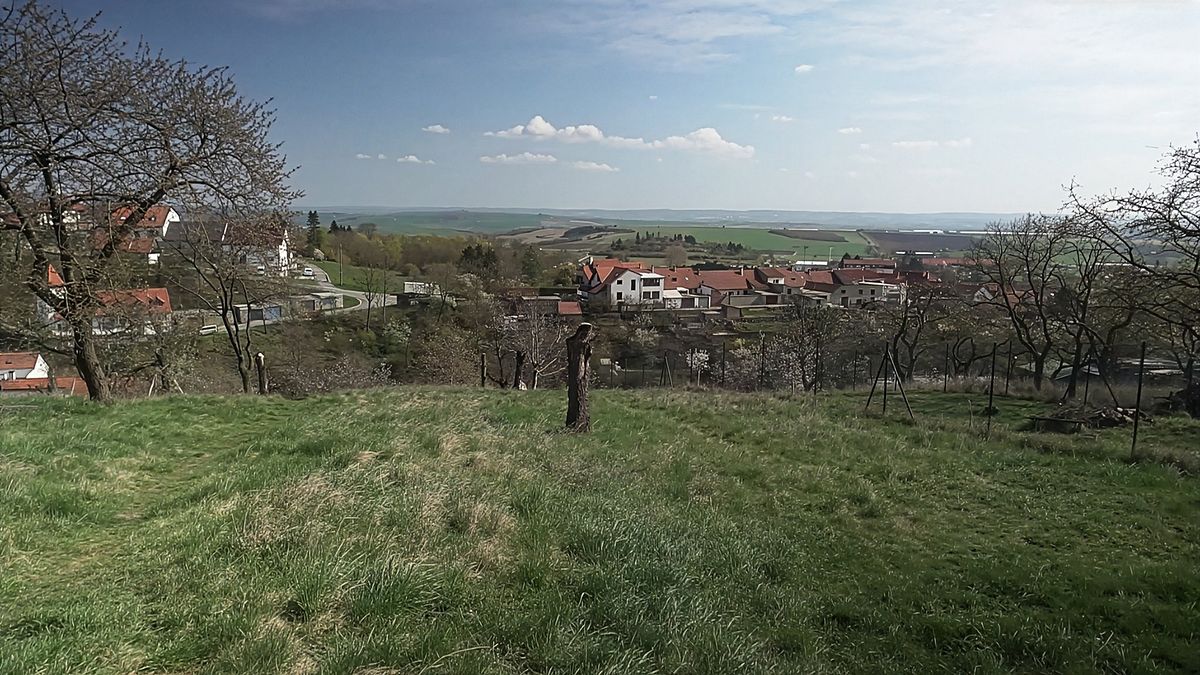 Prodej stavebního pozemku 859 m² – fotografie 3