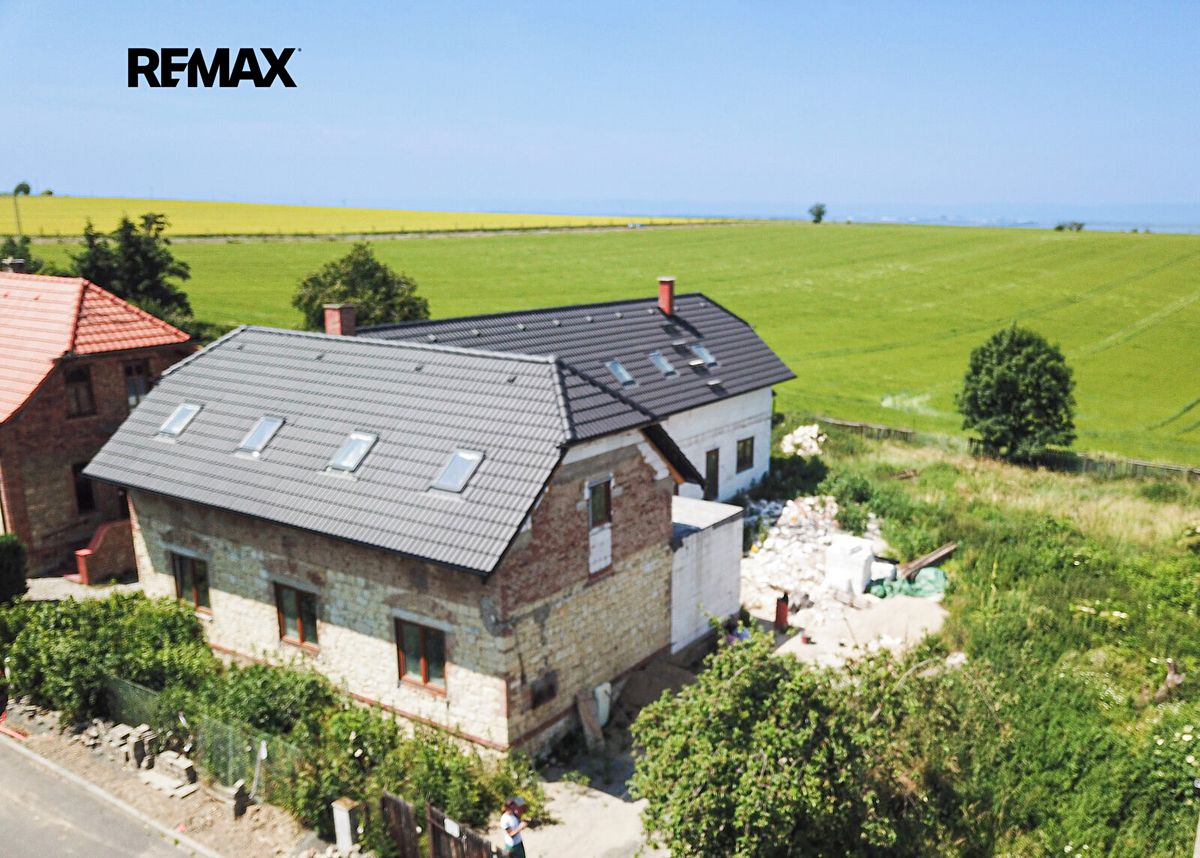 Prodej rodinného domu 328 m², pozemek 666 m² – fotografie 3