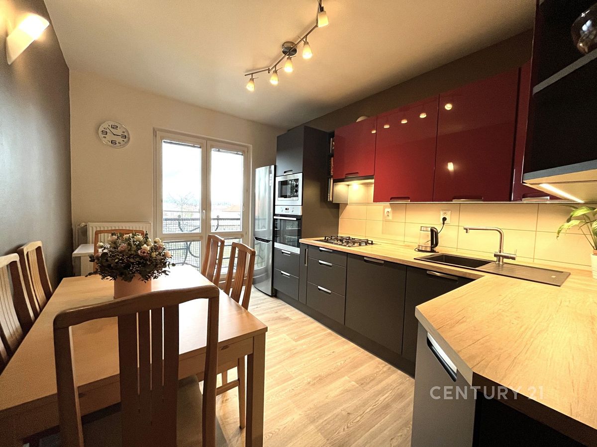 Pronájem bytu 2+1 58 m² – fotografie 2