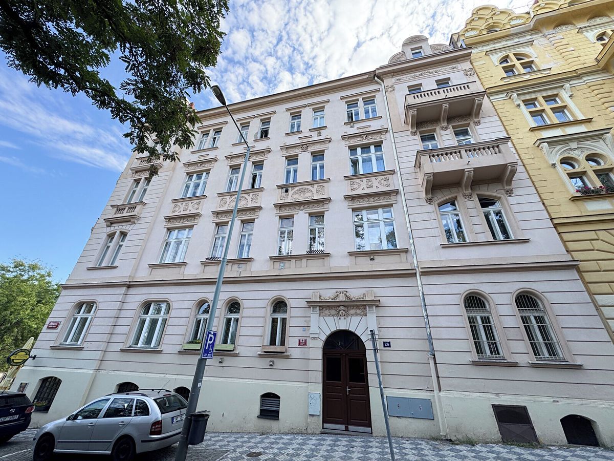 Pronájem bytu 1+kk 28 m²