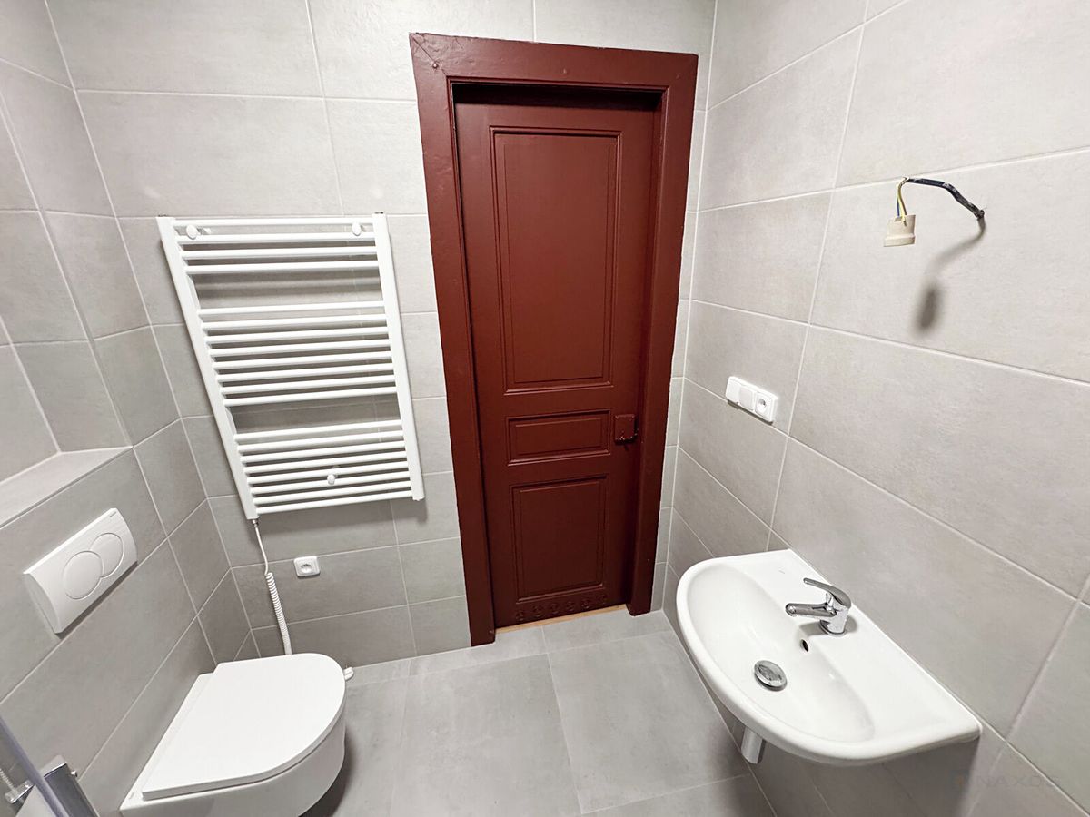 Pronájem bytu 1+kk 28 m² – fotografie 5
