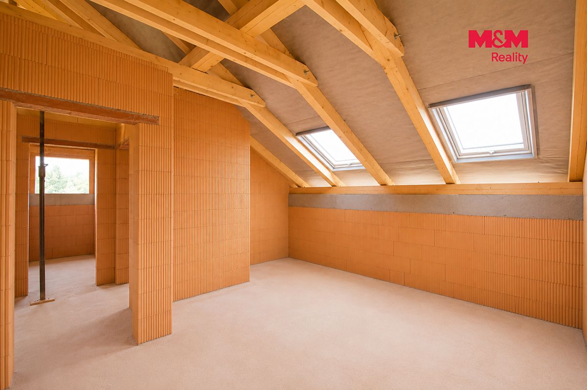 Prodej rodinného domu 147 m², pozemek 425 m² – fotografie 4