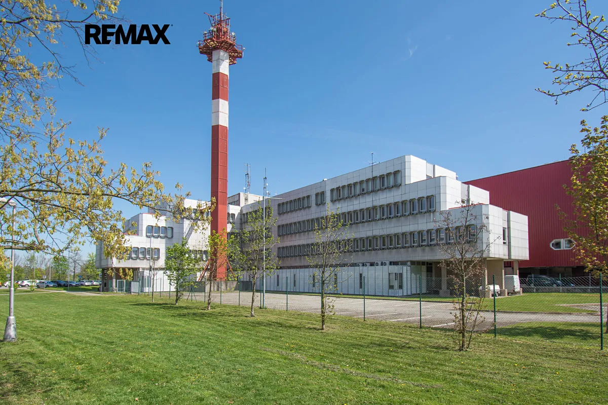 Pronájem kanceláře 171 m²