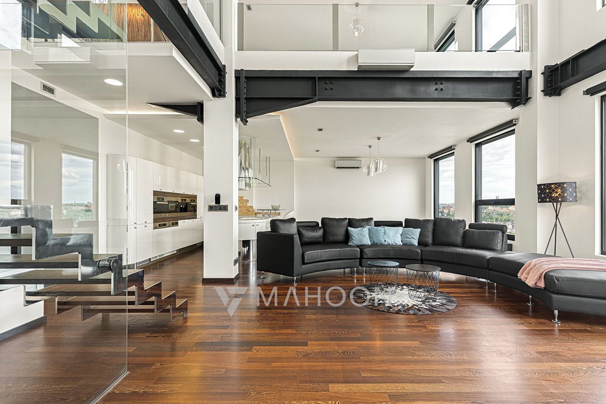 Pronájem bytu 3+kk 305 m² – fotografie 2