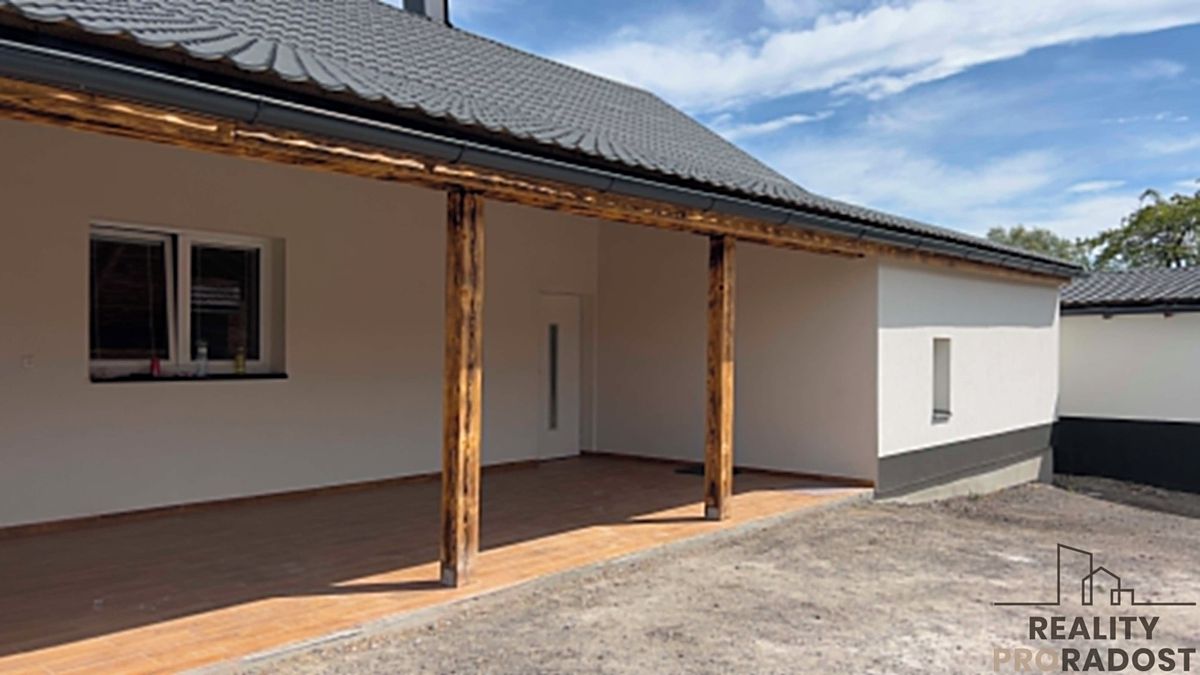 Prodej rodinného domu 193 m², pozemek 800 m² – fotografie 2