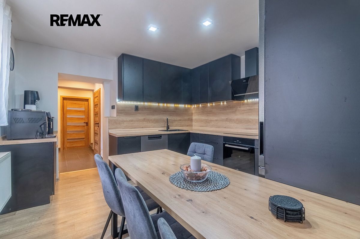 Prodej rodinného domu 134 m², pozemek 450 m² – fotografie 2