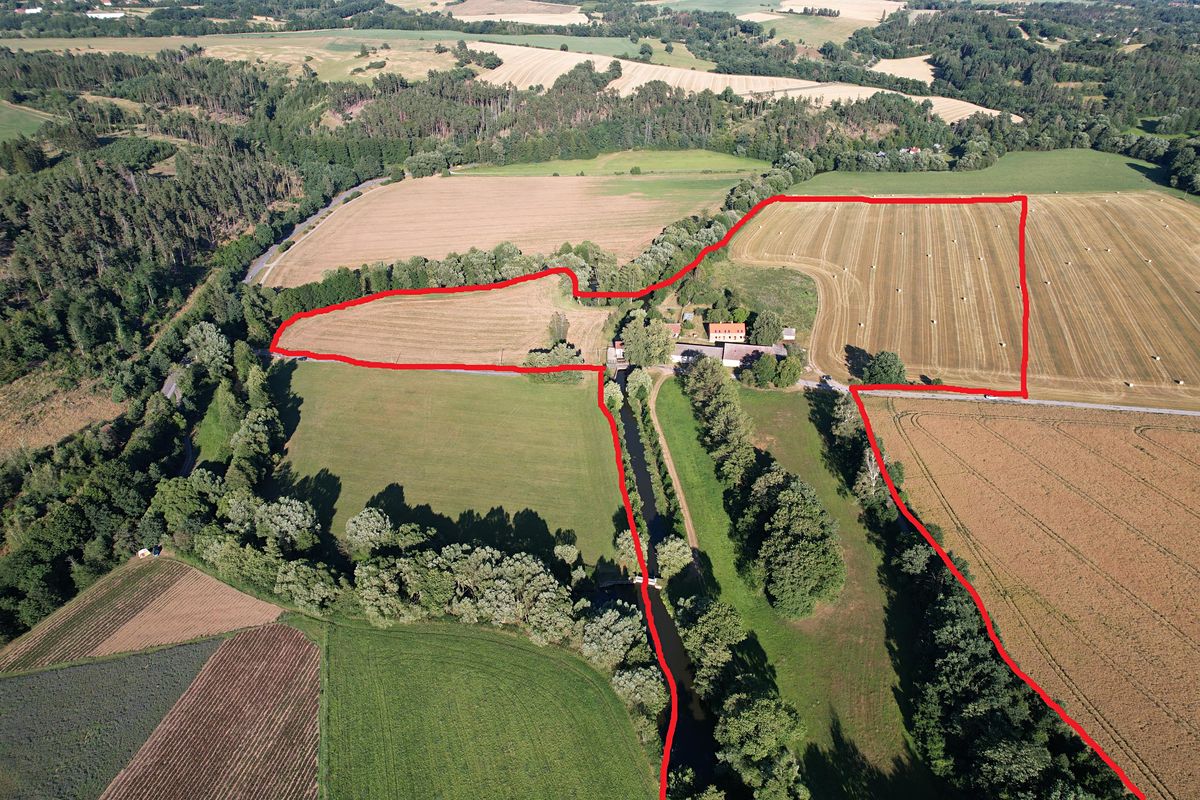 Prodej výrobní haly, prostoru 1500 m²