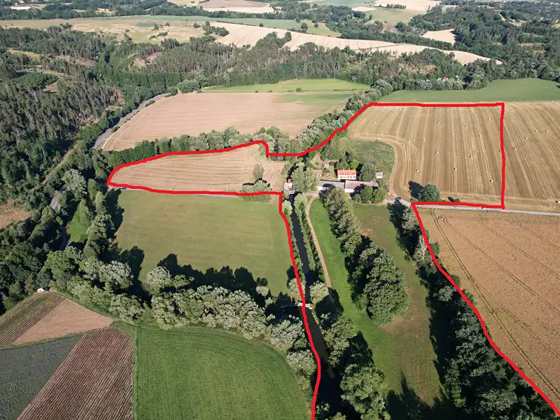 Prodej výrobní haly, prostoru 1500 m², Petrovice – náhled fotky 1