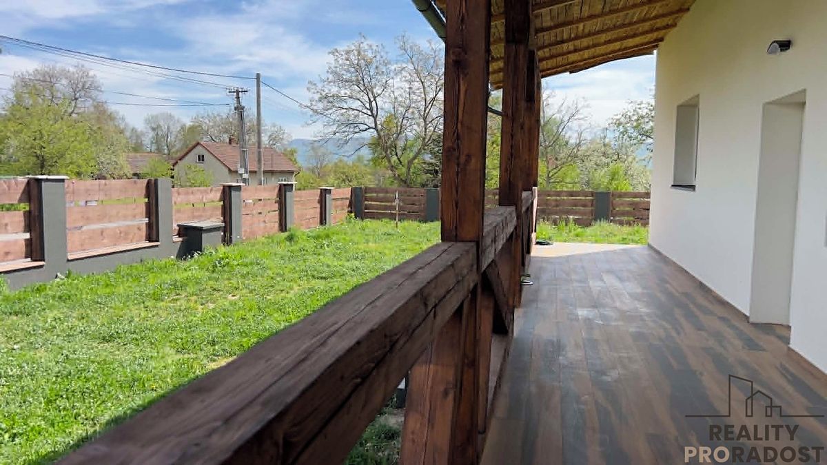 Prodej rodinného domu 193 m², pozemek 800 m² – fotografie 5
