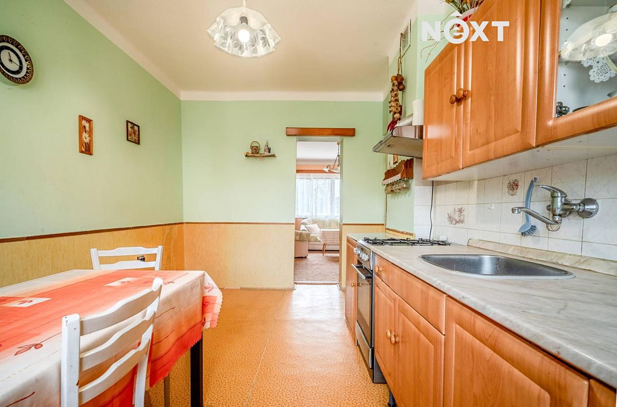 Prodej rodinného domu 174 m², pozemek 688 m² – fotografie 4