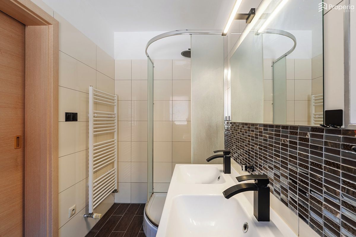 Pronájem bytu 2+kk 102 m² – fotografie 2