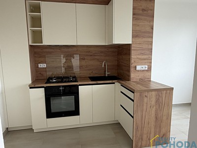 Pronájem bytu 3+1 77 m²