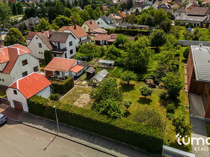 Prodej stavebního pozemku 491 m², Praha – náhled fotky 1