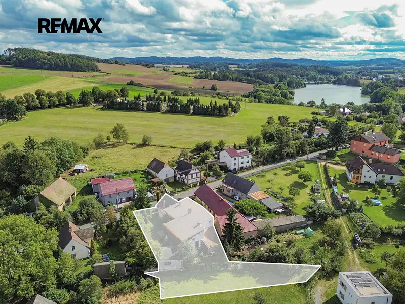 Prodej rodinného domu 437 m², pozemek 1348 m², Vrčeň – náhled fotky 3