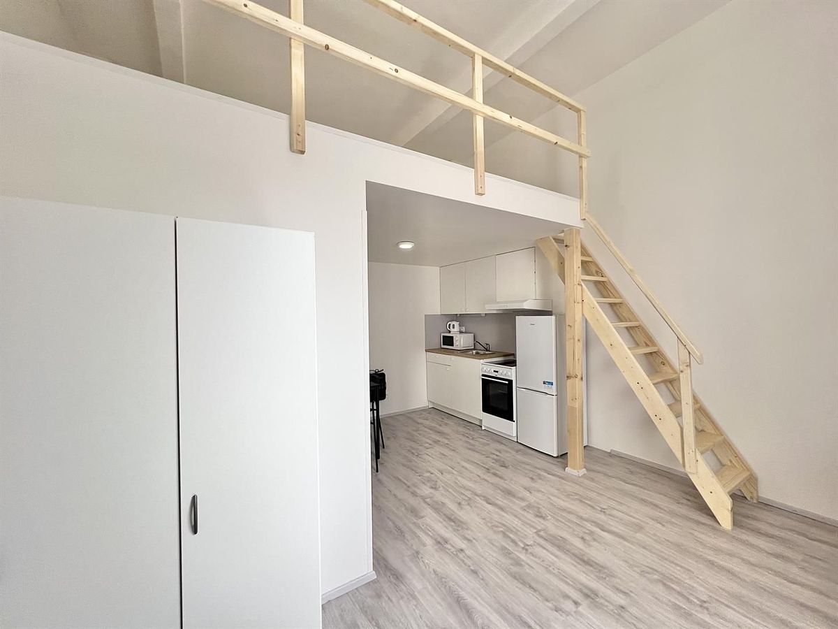 Pronájem bytu 1+kk 21 m² – fotografie 3