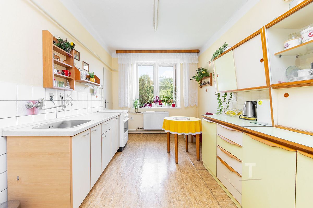 Prodej rodinného domu 140 m², pozemek 617 m² – fotografie 2