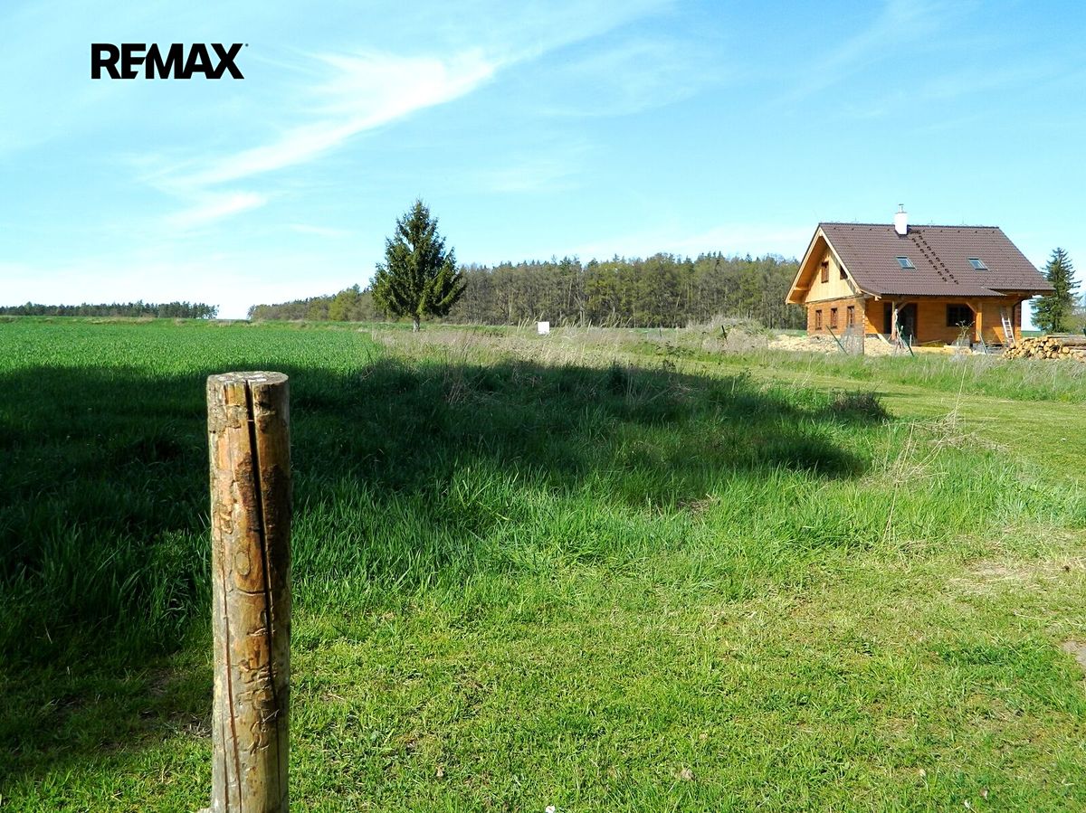 Prodej stavebního pozemku 984 m²