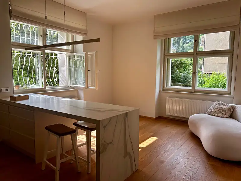 Prodej bytu 2+kk 48 m², Praha – náhled fotky 1
