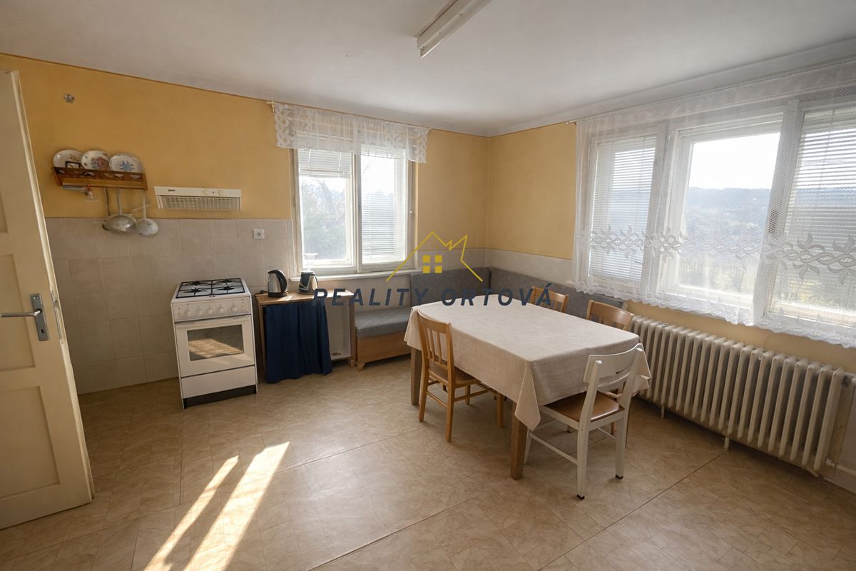 Prodej rodinného domu 179 m², pozemek 3930 m² – fotografie 5