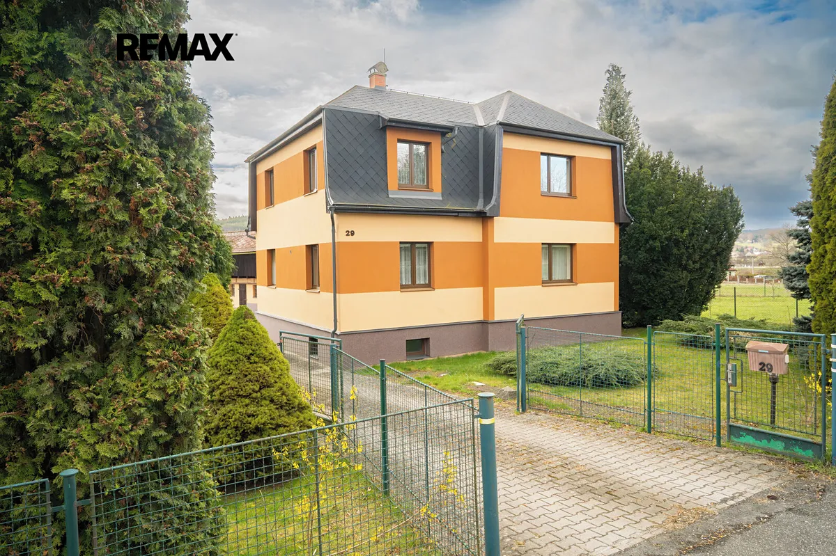 Prodej rodinného domu 177 m², pozemek 5895 m²