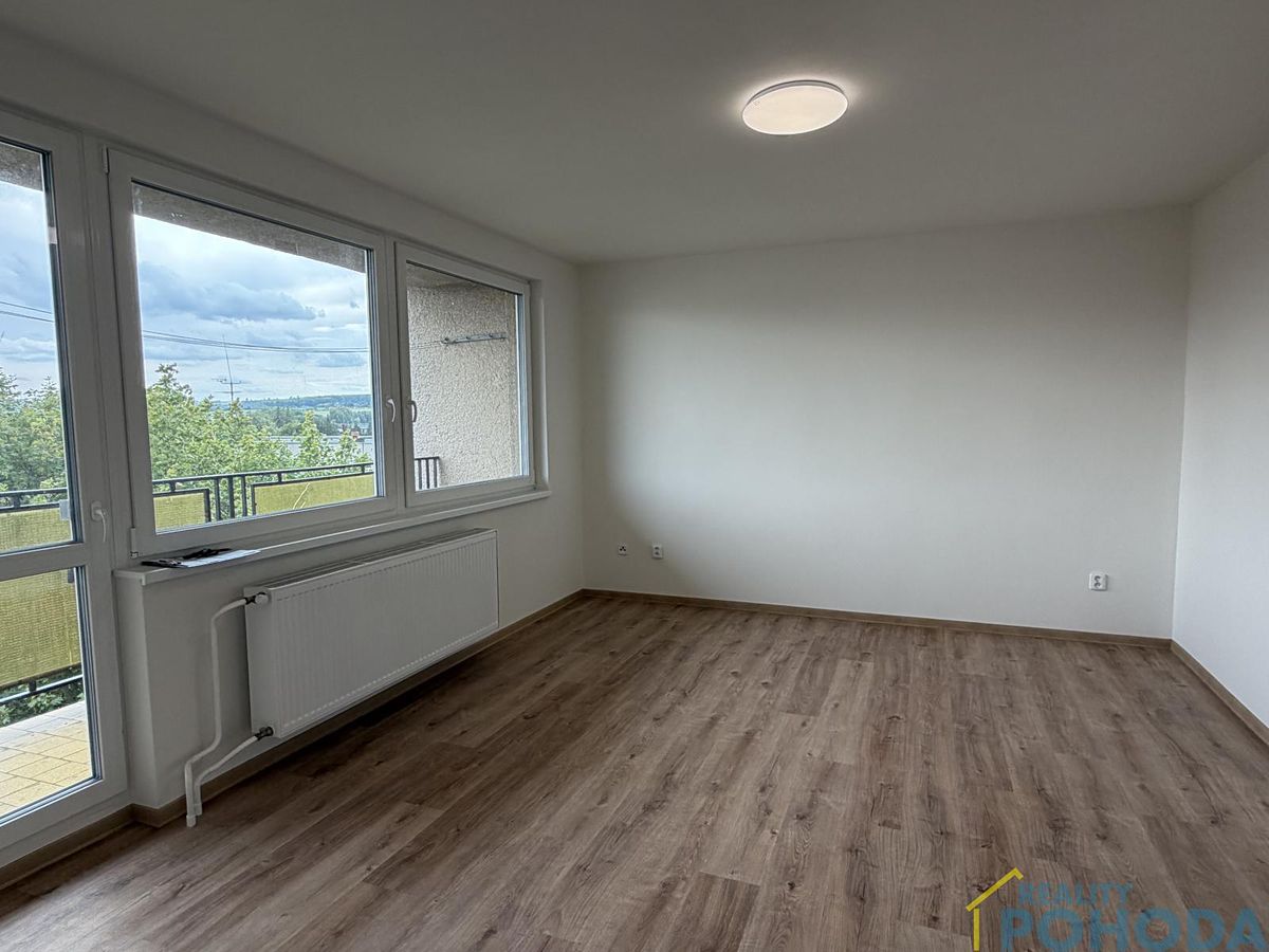 Pronájem bytu 3+1 77 m² – fotografie 2