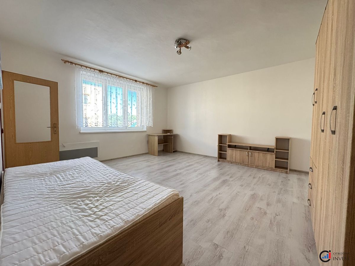 Pronájem bytu 1+kk 32 m² – fotografie 2