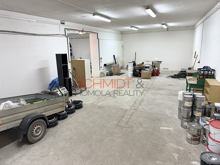 Prodej komerčního prostoru, 1 612 m² (17 z 31)