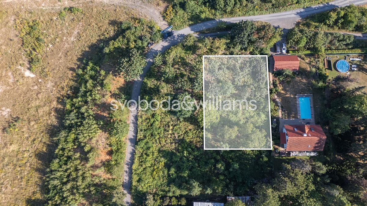 Prodej stavebního pozemku 1048 m²