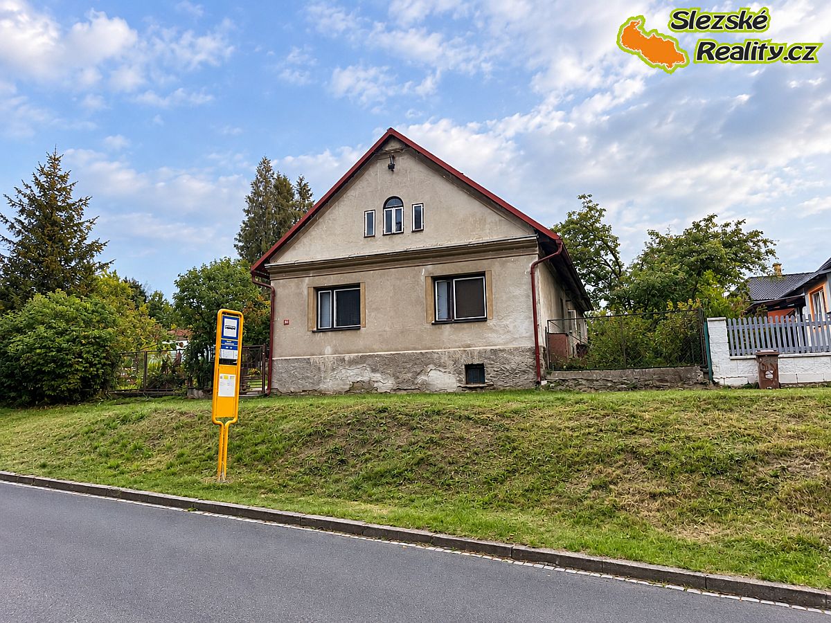Prodej rodinného domu 180 m², pozemek 868 m² – fotografie 3