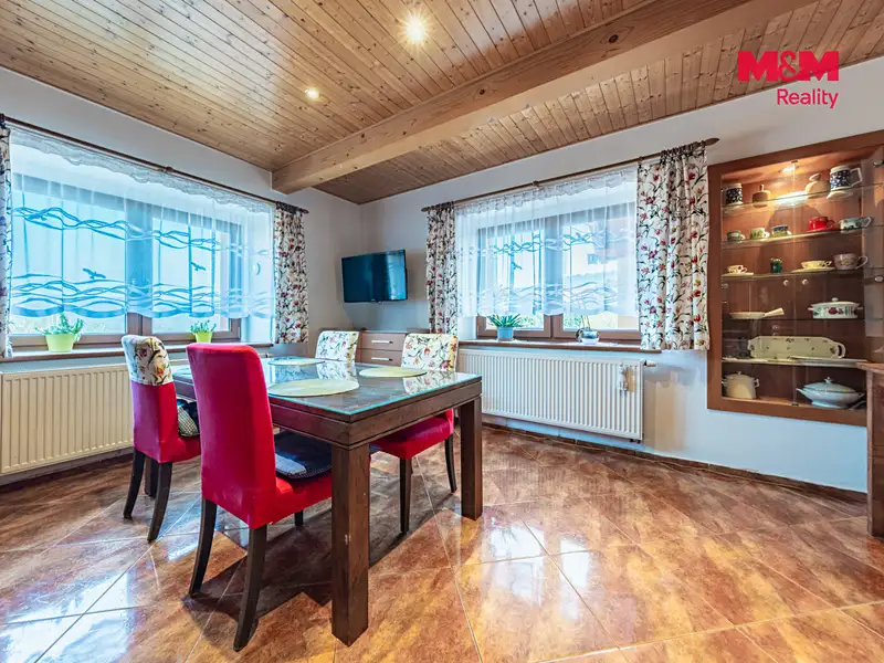 Prodej rodinného domu 203 m², pozemek 557 m², Bojanovice – náhled fotky 3