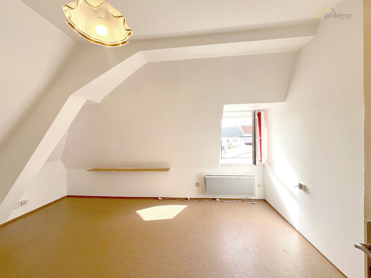 Pronájem bytu 1+kk 22 m² – fotografie 4