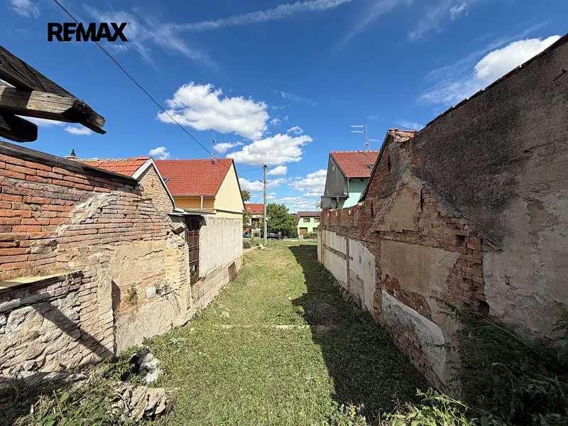 Prodej stavebního pozemku 208 m², Hostěrádky-Rešov – náhled fotky 2