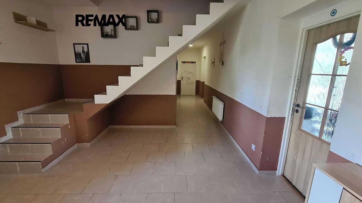 Prodej rodinného domu 140 m², pozemek 1155 m² – fotografie 4
