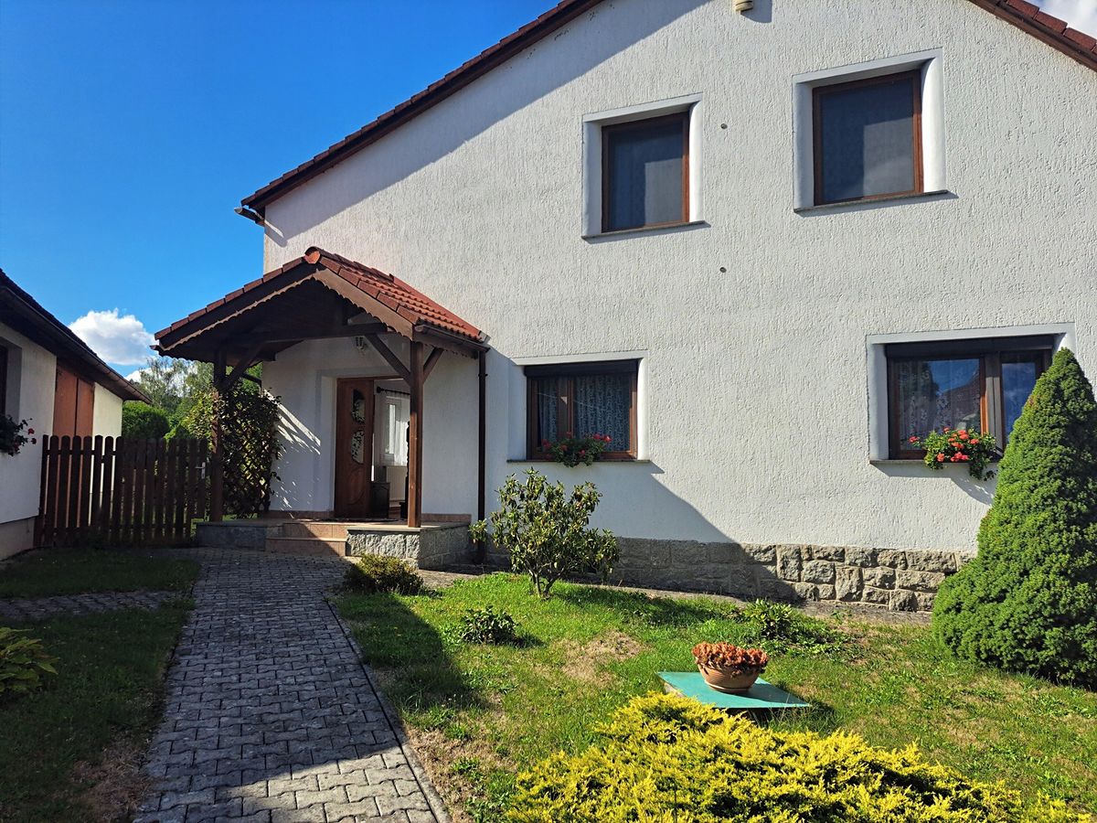 Pronájem bytu 4+1 180 m² – fotografie 2