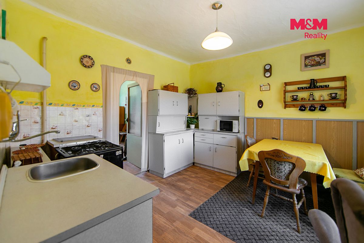 Prodej rodinného domu 100 m², pozemek 1129 m² – fotografie 5