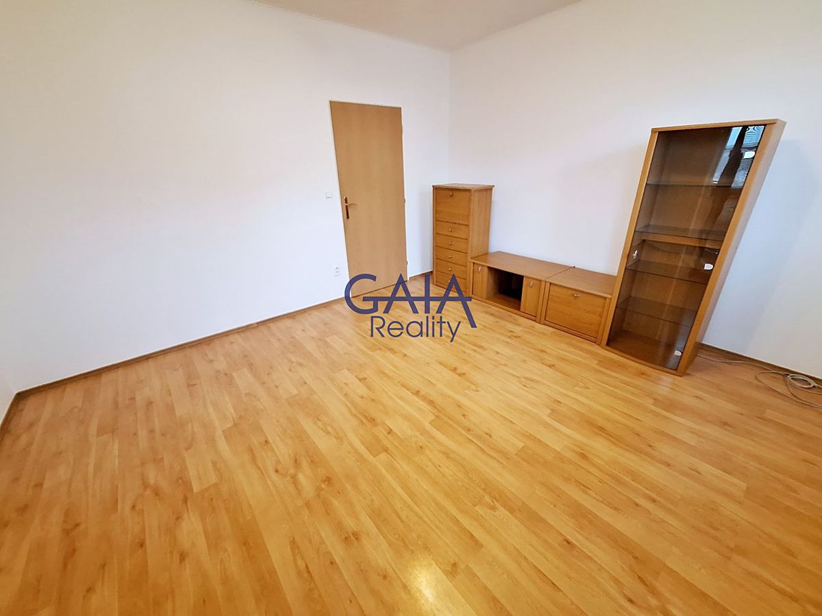 Pronájem bytu 2+1 69 m² – fotografie 3