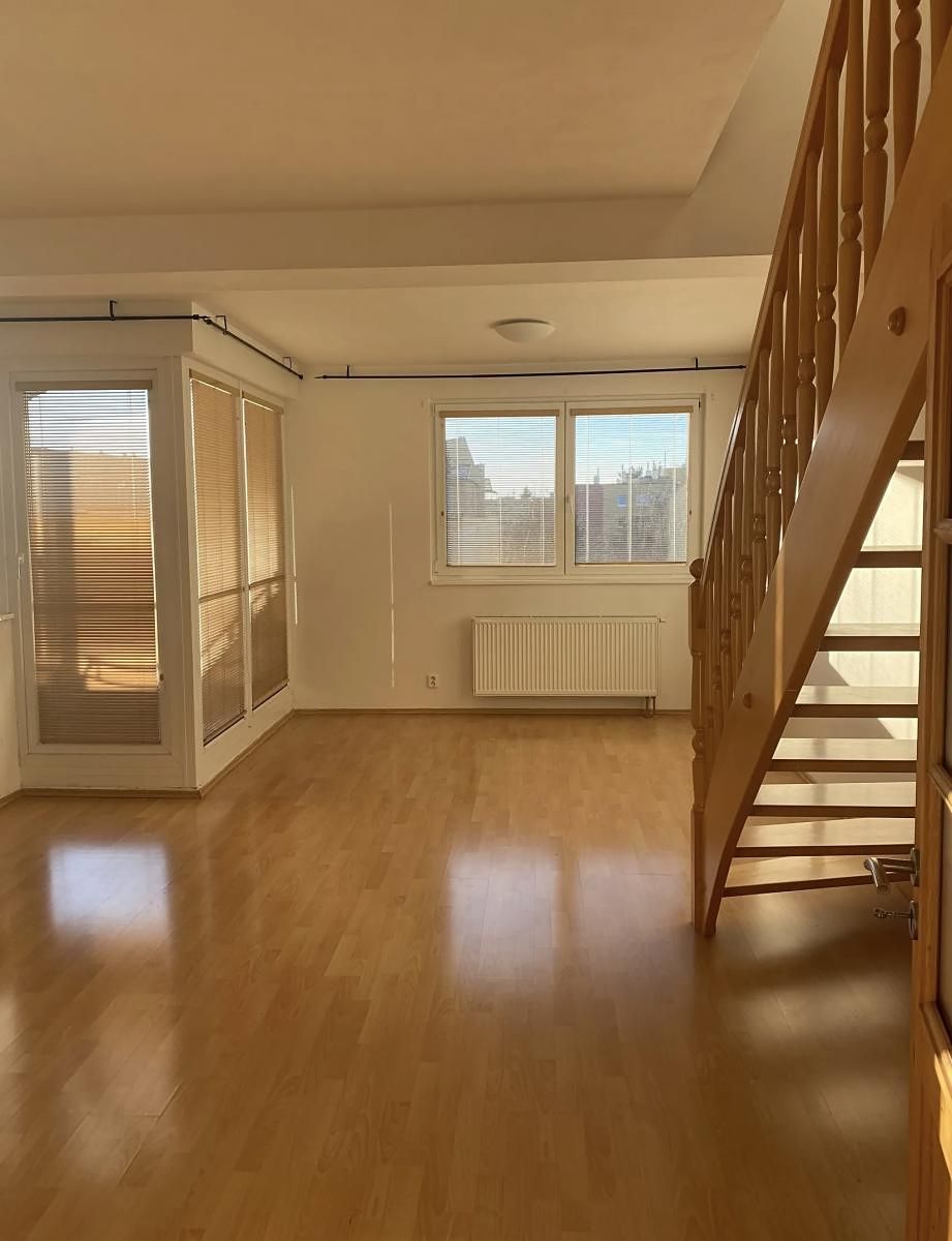 Pronájem bytu 4+kk 132 m² – fotografie 2
