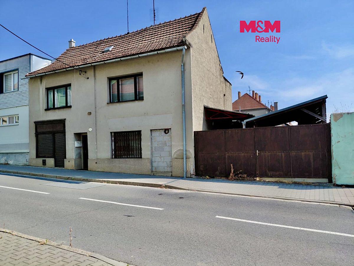Prodej rodinného domu 276 m², pozemek 247 m²