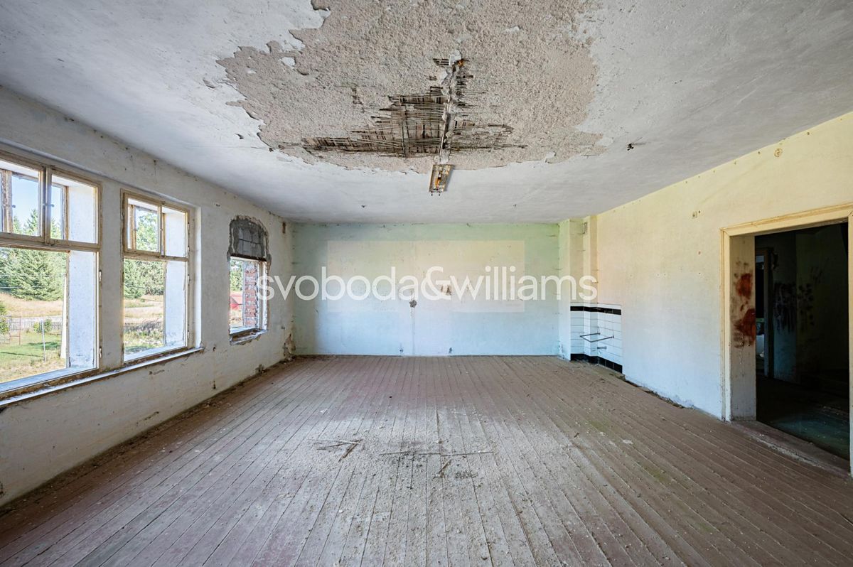 Prodej rodinného domu 779 m², pozemek 1415 m² – fotografie 5
