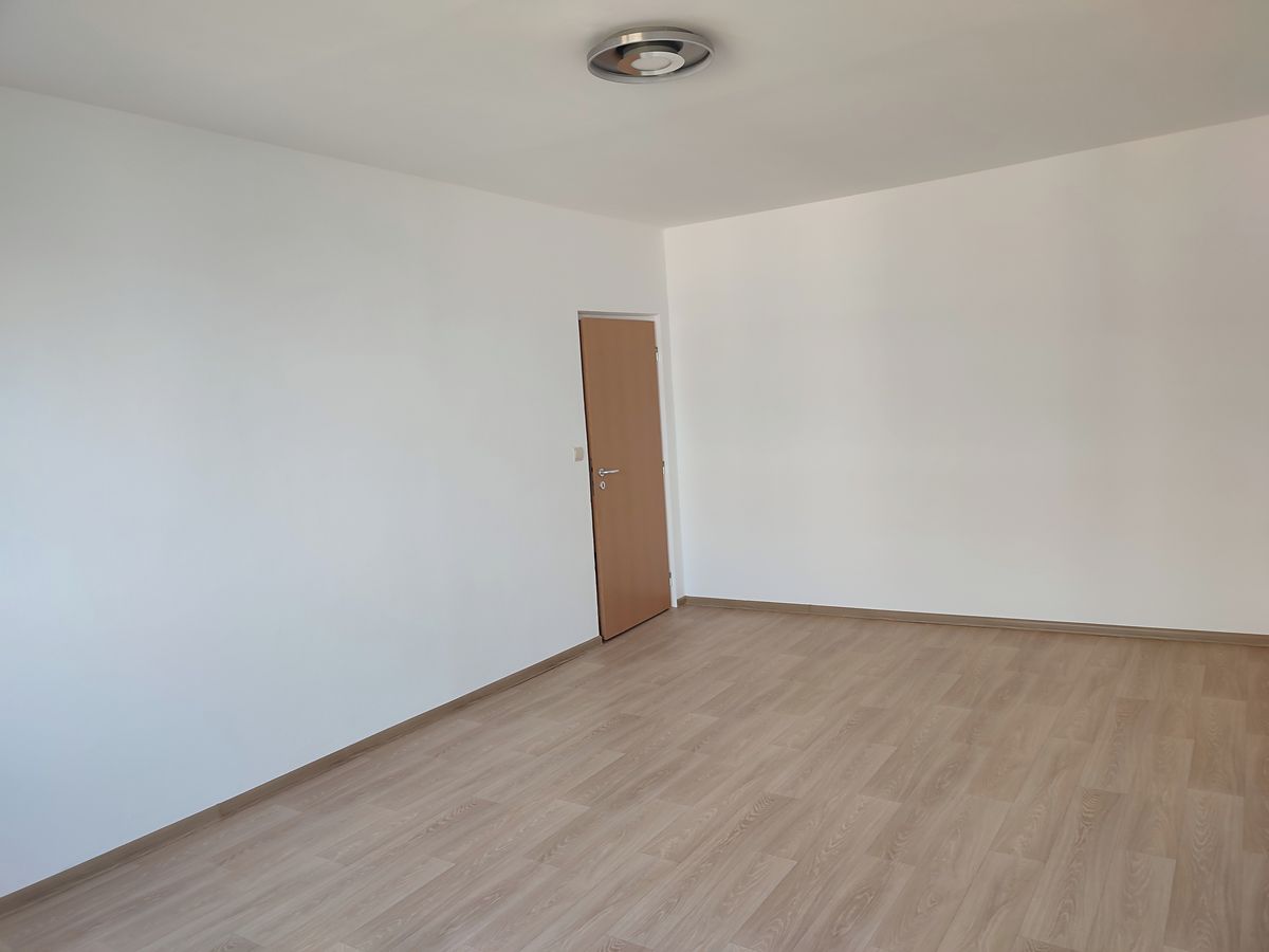 Pronájem bytu 3+1 80 m² – fotografie 3